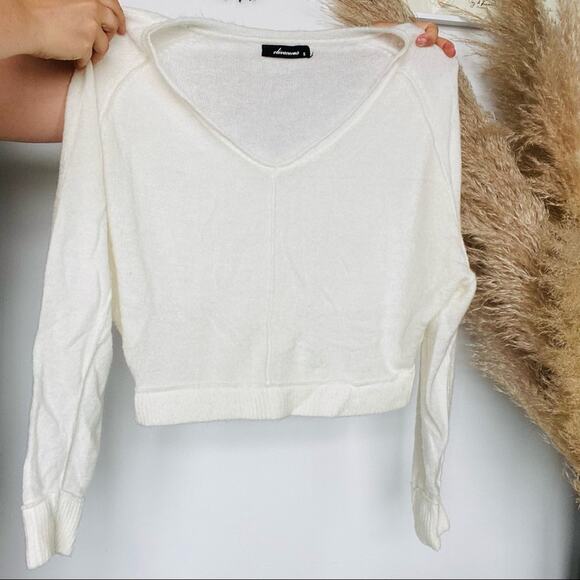 OLIVEACEOUS BOUTIQUE White Cream Crop Cropped VNeck Pullover Dolman Sweater S - Picture 6 of 10